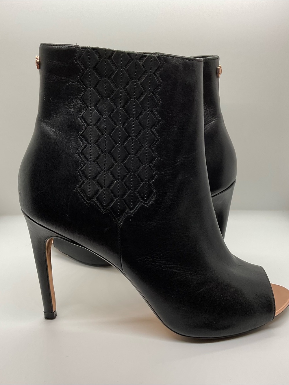 Ted Baker Black Leather Peep Toe Ankle Booties Heels Women’s size 39.5 8.5
